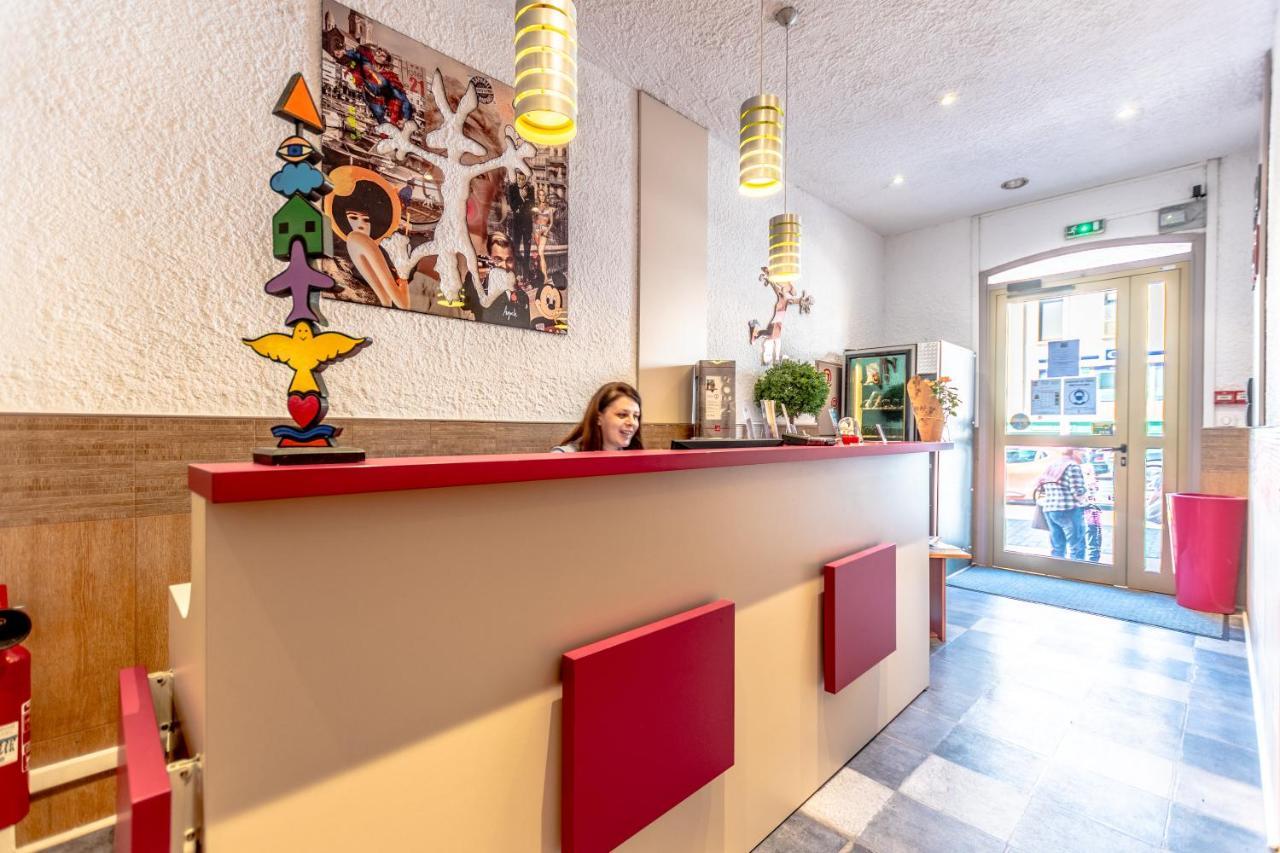 Le 21 Saint-Raphael (Var)