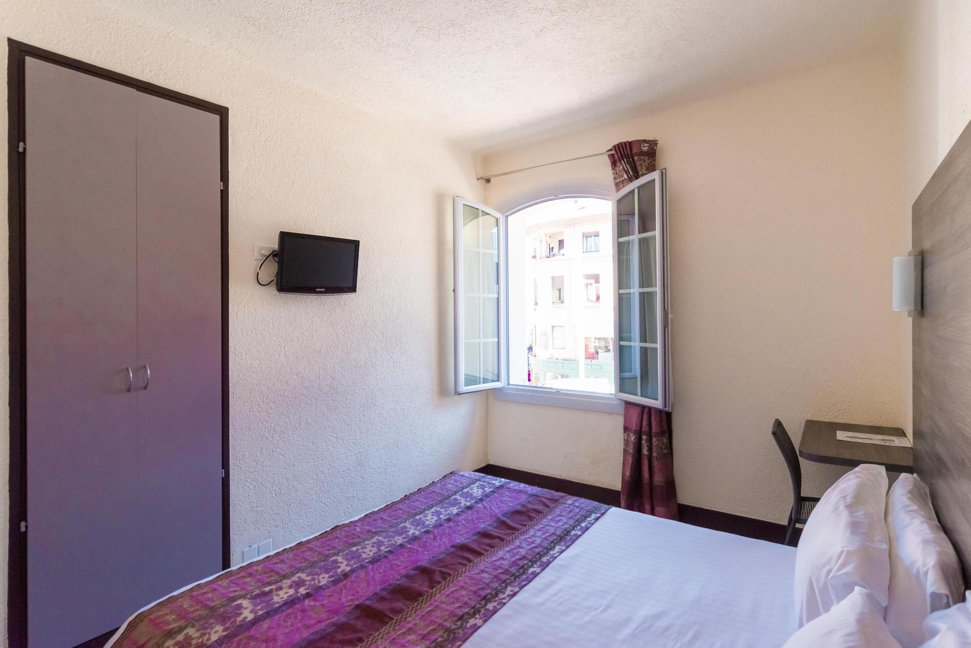Le 21 Saint-Raphael (Var)